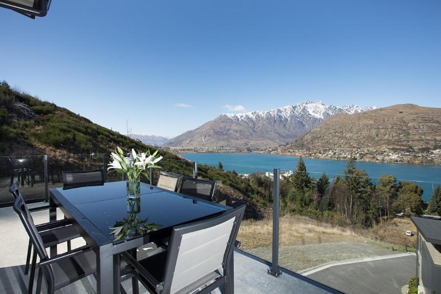 Villa Okataina - Means Place Of Laughter, Luxury Retreat Queenstown Exterior foto